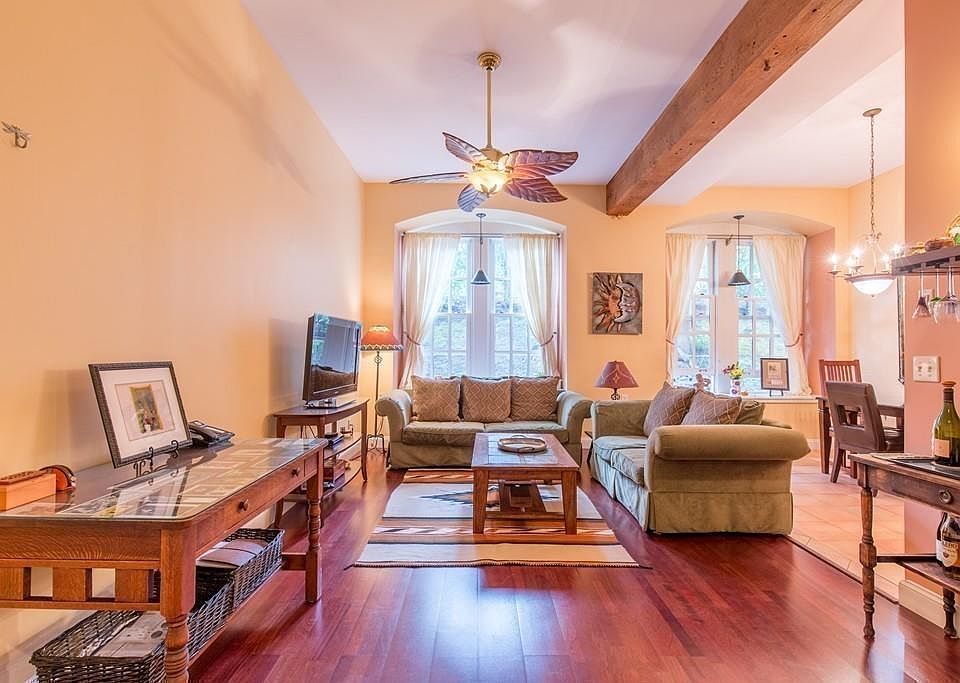 53 Warren St Newburyport, MA, 01950 Apartments for Rent Zillow