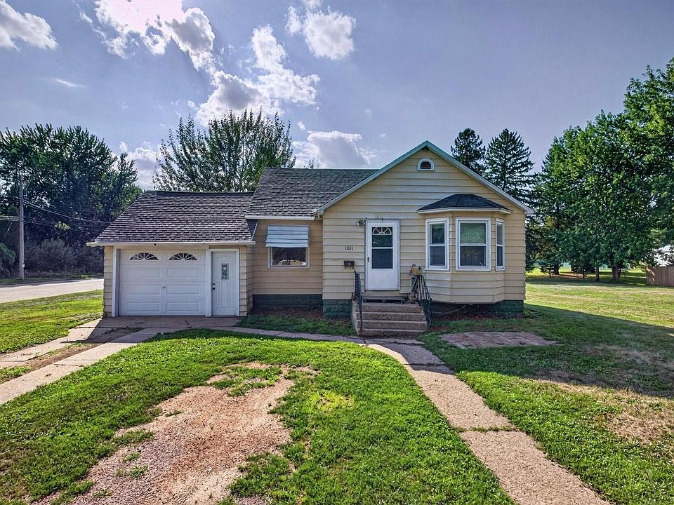 1st image of 1011 11TH AVENUE NORTH