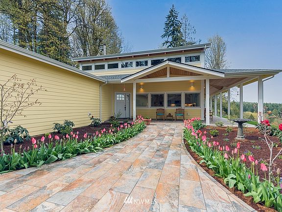 Grand entry way>
