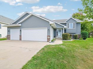 941 S Cedar St, Belle Plaine, MN 56011