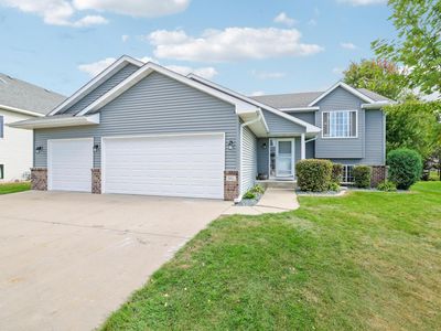 941 S Cedar St, Belle Plaine, MN, 56011