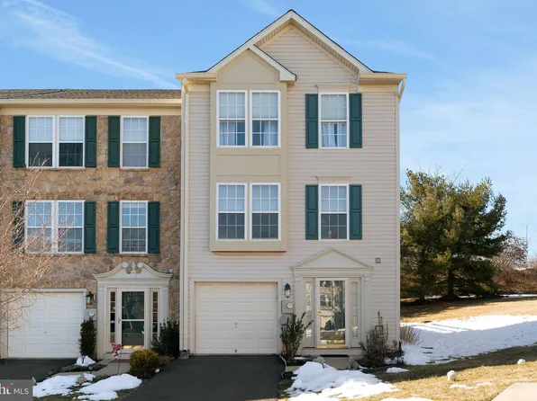 93 General Hancock Blvd, North Wales, PA 19454