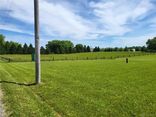 3282 Fuls Rd, Farmersville, OH 45325