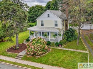 71 New St, Hampton, NJ 08827