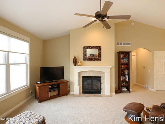 4th image of 13015 Woodrush Dr