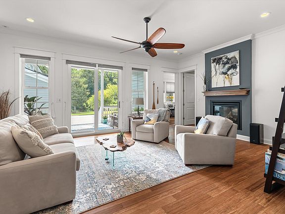 3rd image of 3434 Acorn Drop Ln
