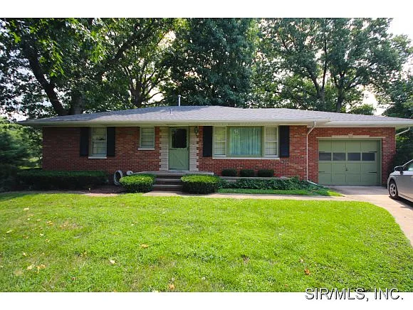 112 Reno Ave photo 1