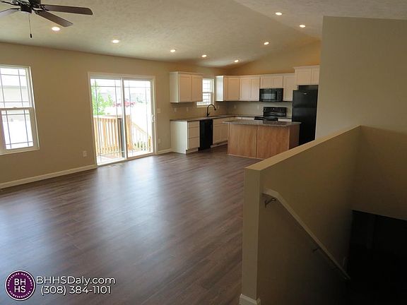 3rd image of 4321 Aster Dr