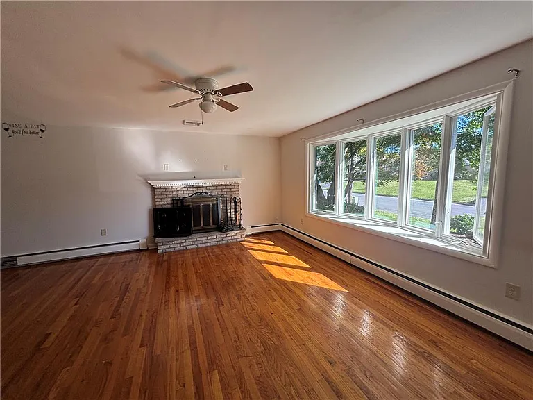 3200 Highland Dr — Photo 8