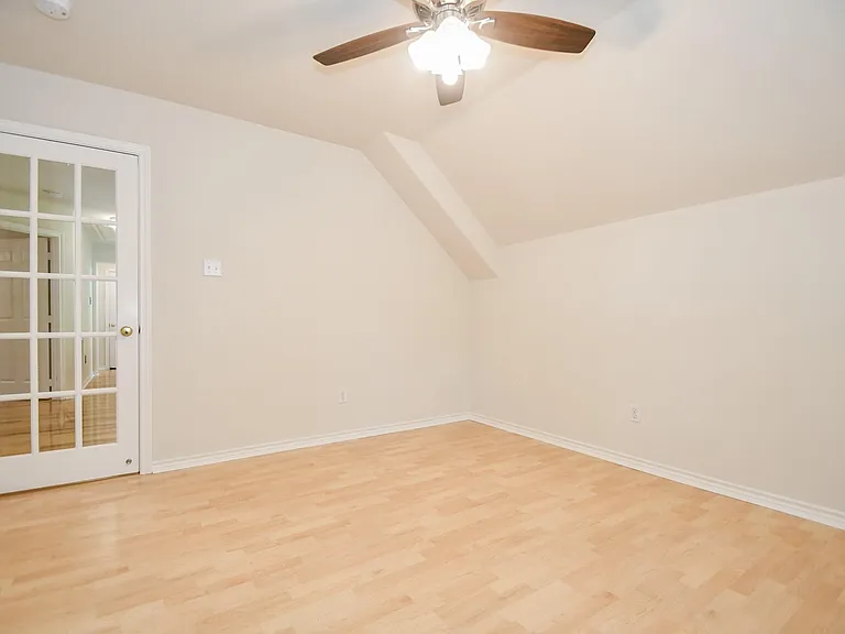 20735 Park Pine Dr — Photo 33