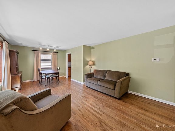 3rd image of 709 N Kaspar Ave