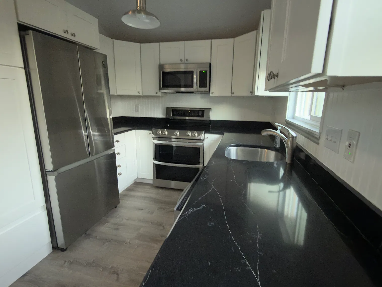 3 bed, 1332 sqft, $1,800 — Photo 3