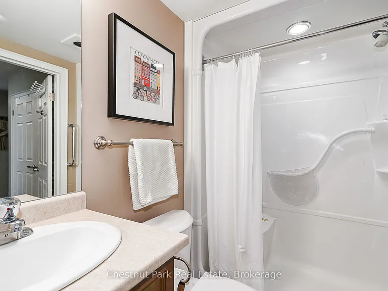 91 Raglan St #412 — Photo 21