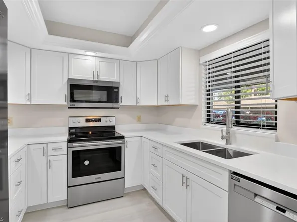 5773 Gage LN #B-101, NAPLES, FL 34113