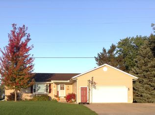 13920 140th St W, Taylor Ridge, IL 61284