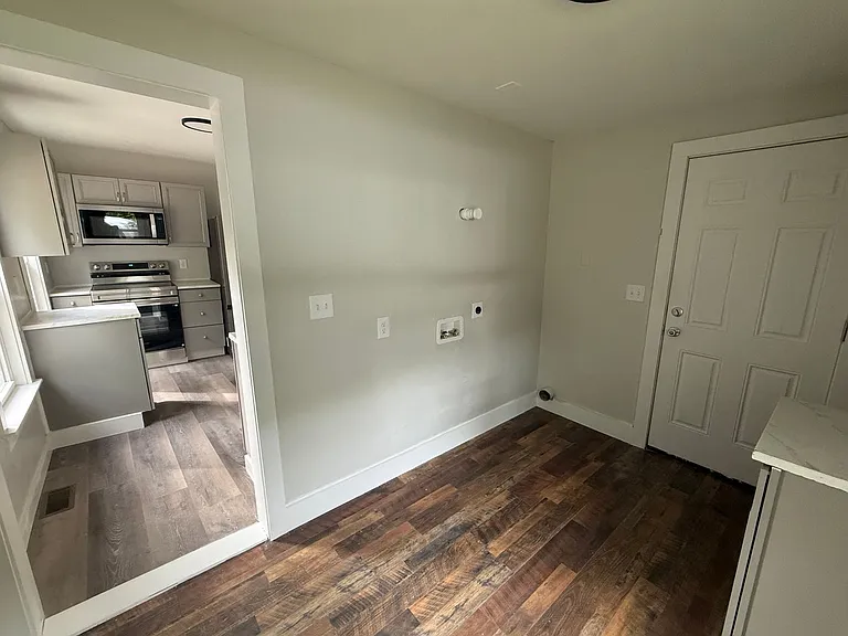 186 West Bow St — Photo 6