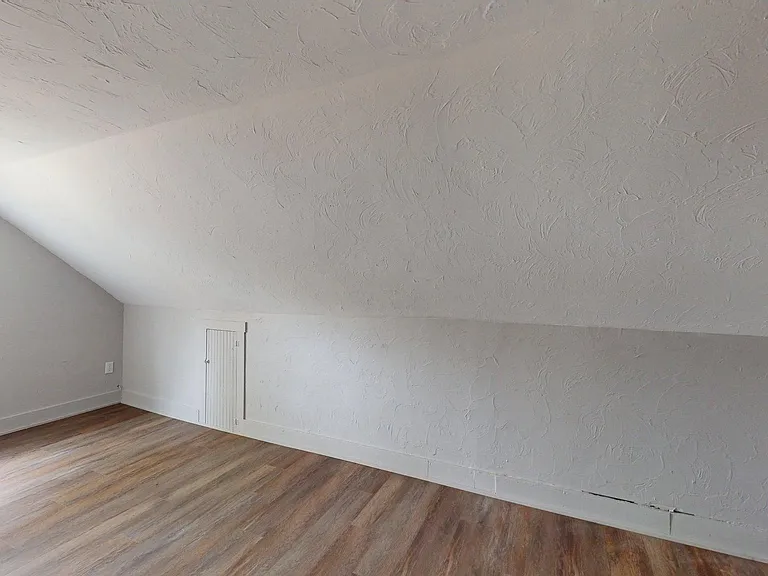 1141 McKinley Ave — Photo 9