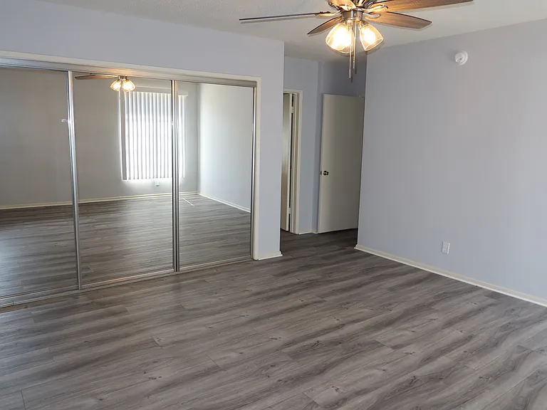 428 S Hamel Rd #10 — Photo 13