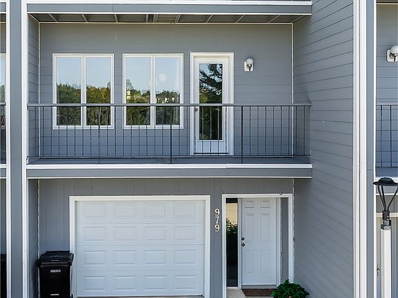 2nd image of 979 Neptune Blvd