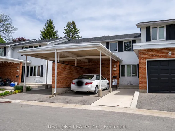 407 Keats Way #2, Waterloo, ON N2L 5S7