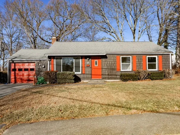 29 Woodedge Ave, Braintree, MA 02184