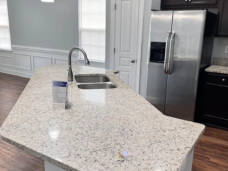 298 Halton Crossing Dr SW — Photo 5