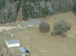 32 Ida Olivia Rd, Huntsville, TX 77320