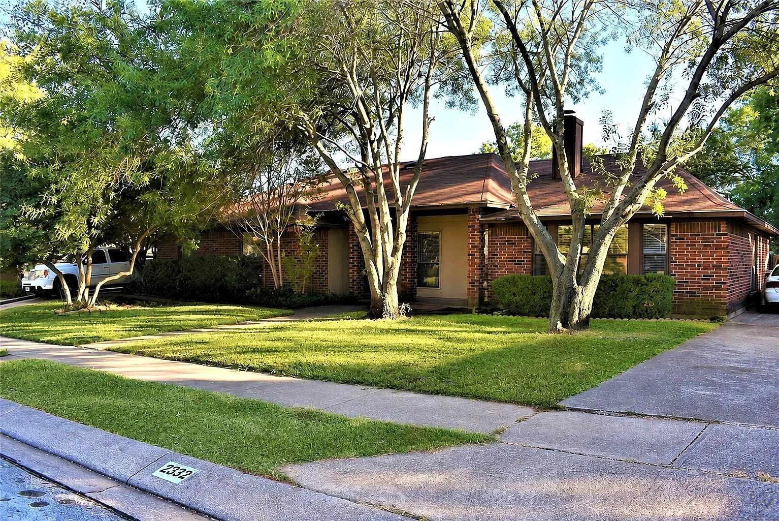 3 bed, 1235 sqft, $2,190 — Photo 3