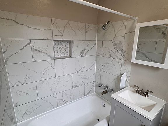3rd image of 1338-1346 Crenshaw Blvd #1346-6
