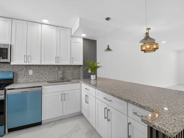 9886 Marina Boulevard #622, Boca Raton, FL 33428