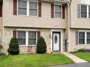 82 Grandview Xing, Chambersburg, PA 17201