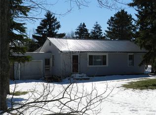 16 Stellane Dr, Angola, NY 14006