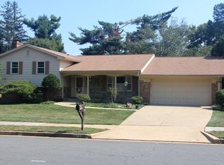 2413 Newton St, Vienna, VA 22181