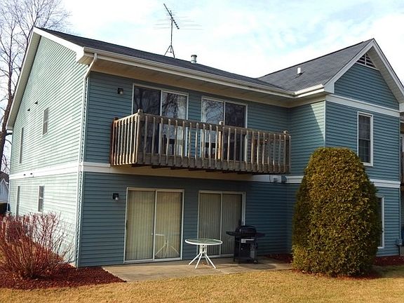 2nd image of 322 N Thornwood Dr