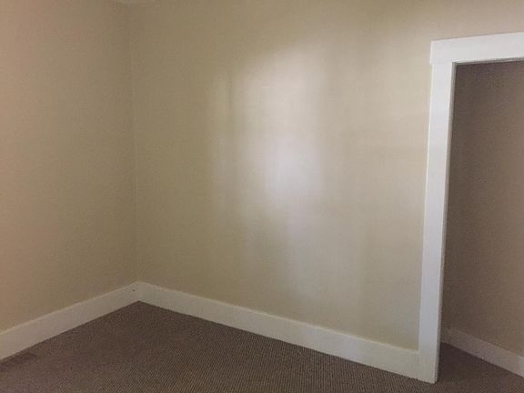 3rd image of 501 W Farnum Ave