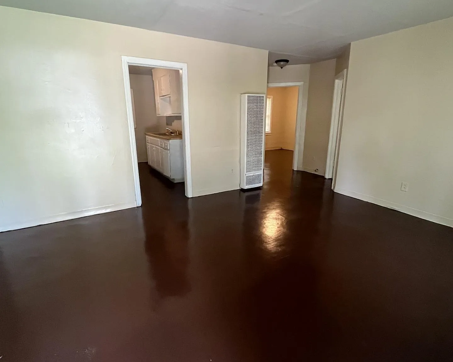 2 bed, 1.0 bath, $595 — Photo 3