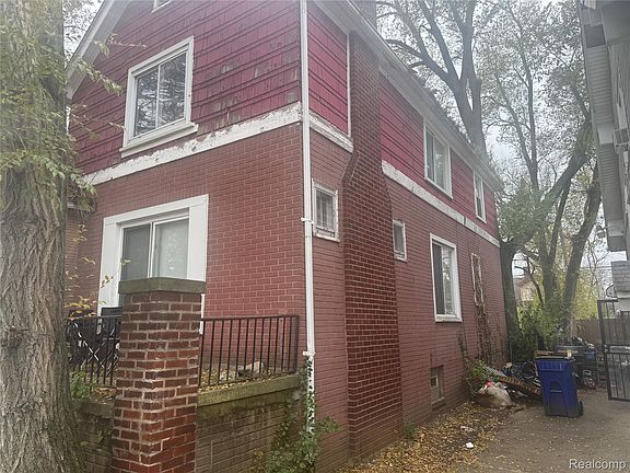 4th image of 14303 Hubbell St