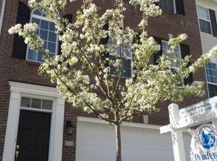 9017 Mercer Dr, Fishers, IN 46038