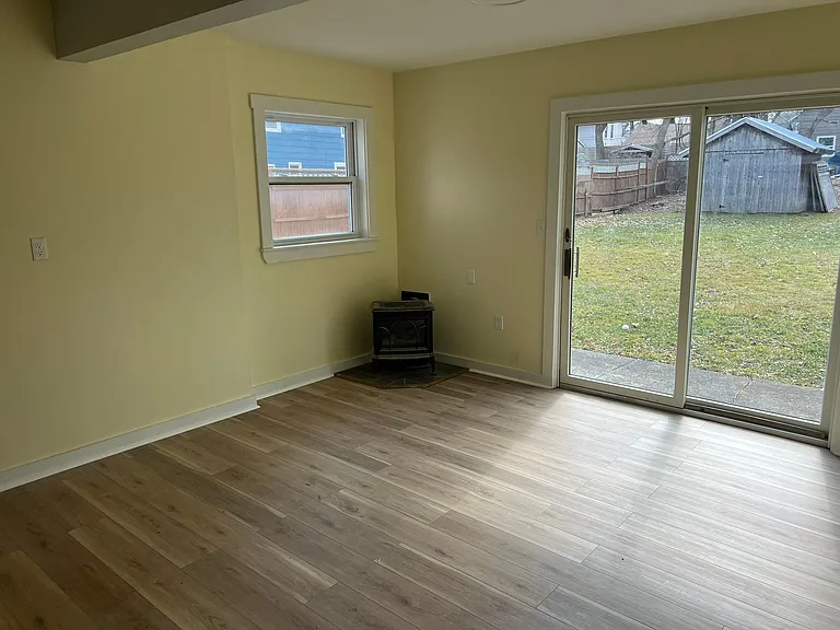 181 Lyman Ave #A — Photo 13
