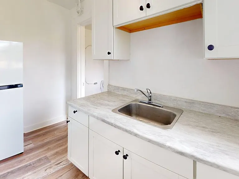 738 Wood St #A — Photo 13