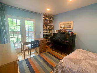 Rented by NextStopNY