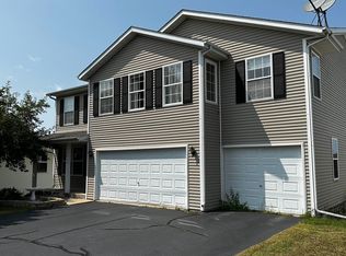 3066 Merseyshire Ln, Machesney Park, IL 61115