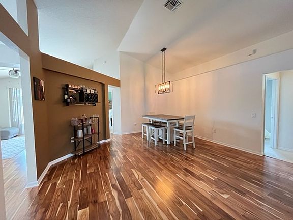 4th image of 3223 Castle Rock Cir