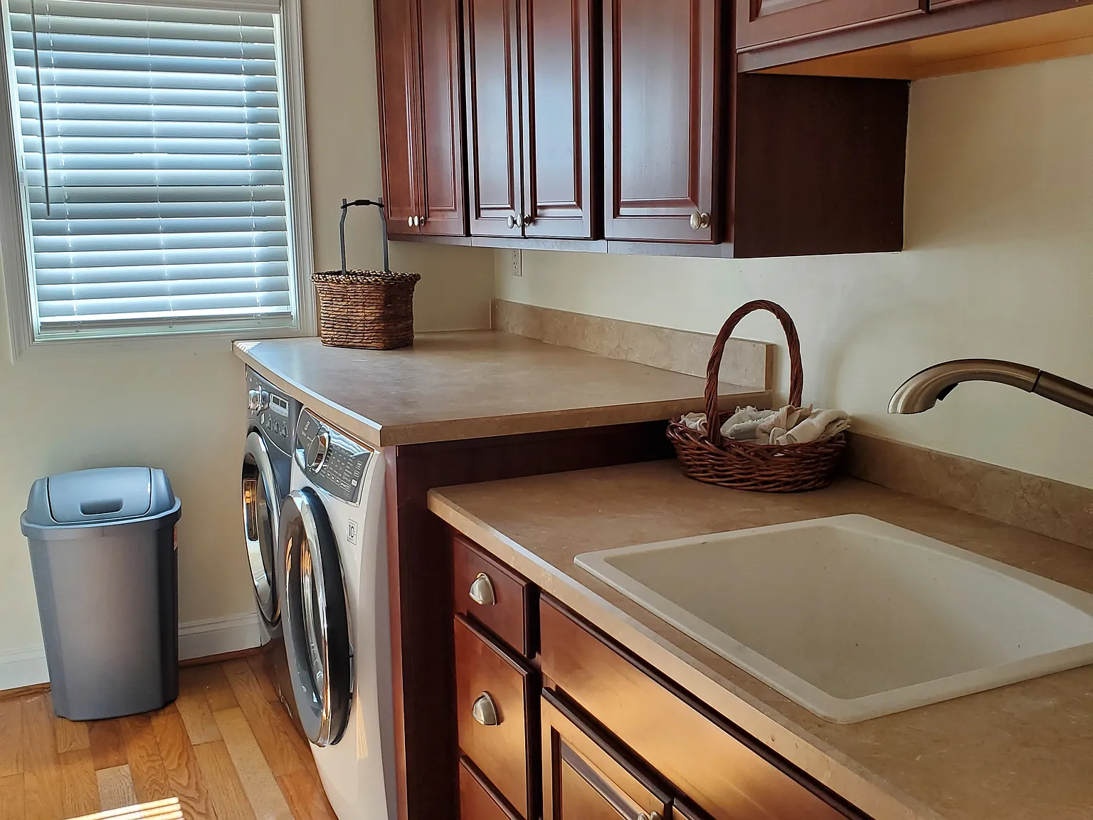 2 bed, 1230 sqft, $2,200 — Photo 3
