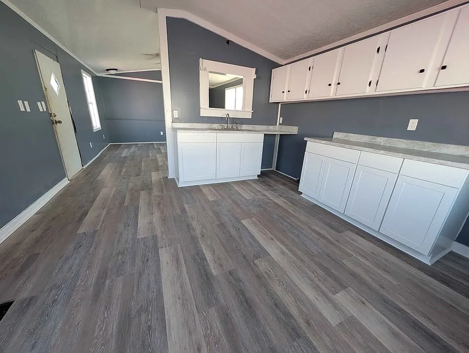2 bed, 924 sqft, $1,050 — Photo 2