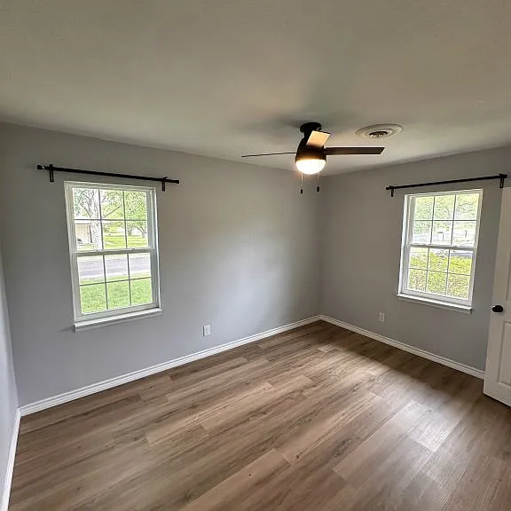 105 E Cherokee Dr — Photo 13