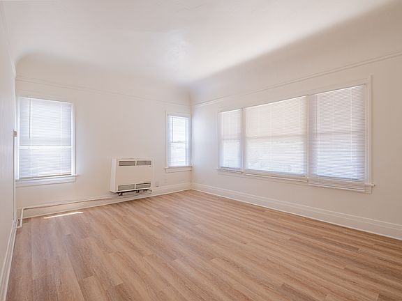 3rd image of 2810 12th Ave #2810
