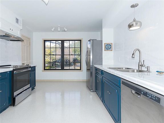 5th image of 4451 Westway Ave