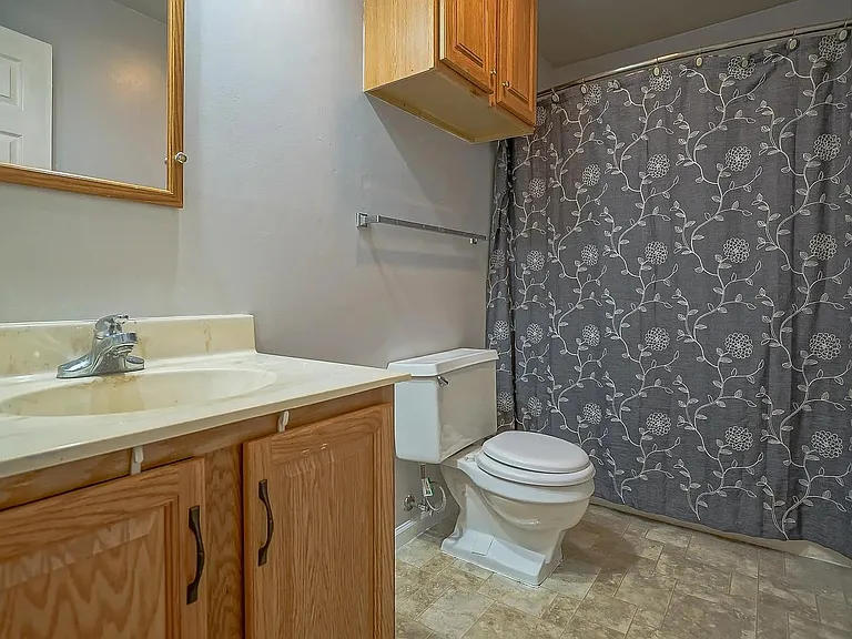 1726-1728 W Blue Spruce Ct #1726 — Photo 14