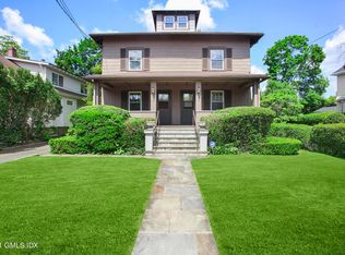 19 Cross Ln, Cos Cob, CT 06807